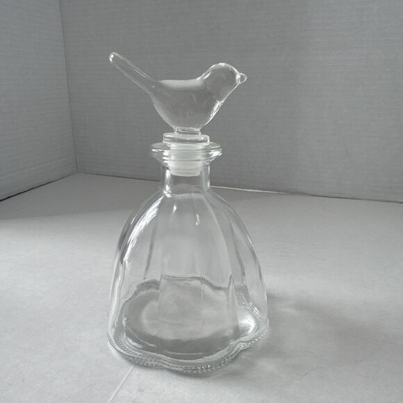Beautiful Clear Glass Decanter w/ Glass Bird Stopper Scalloped Circular Bottom - Picture 1 of 8